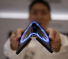 Apple Analyst Predicts A Foldable iPad Is Coming But Brace Yourself For Sticker Shock