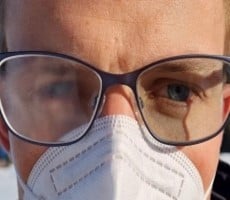 Swiss Researchers Develop Gold Coating Breakthrough To End Eyeglass Fog Forever