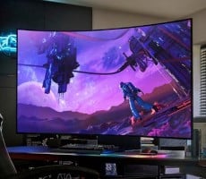 Gorgeous Samsung Curved Gaming Monitors Are Up To $500 Off With These Limited Time Deals