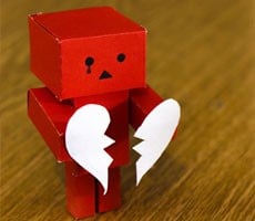 FTC Warns These Romance Scams Will Steal Your Money, Not Your Heart On Valentine's Day