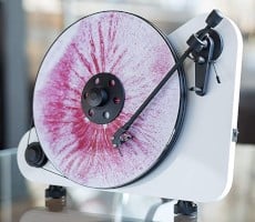 These Bluetooth Turntables Will Take You Back To Led Zeppelin Vinyl Vibes In Style