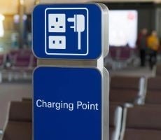 FBI Warns You Should Never Recharge Your USB Device At A Public Charging Station