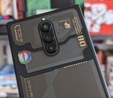 RedMagic 8 Pro Review: A Hot Android Gaming Value