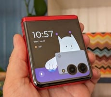 Motorola Razr+ (2023) Review: The Folding Flip Phone, Reinvented