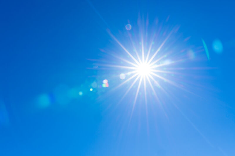 New material provides clean water and electricity using nothing but the Sun