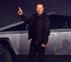 Musk Insists MMA Cage Fight With Zuckerberg Is Still On And Will Be Livestreamed