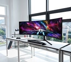 Samsung's 57-Inch Odyssey Neo G9 Is Two Glorious 4K Mini LED Gaming Monitors In One
