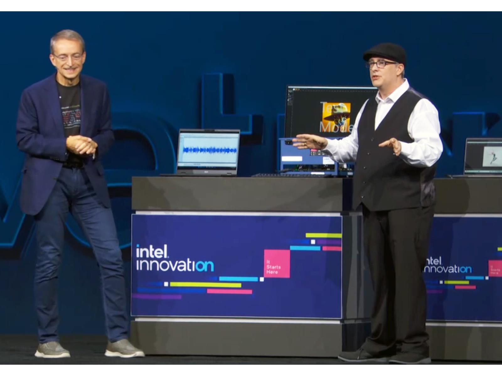 Intel Demos Lunar Lake Live On Stage At Innovation '23 Conference