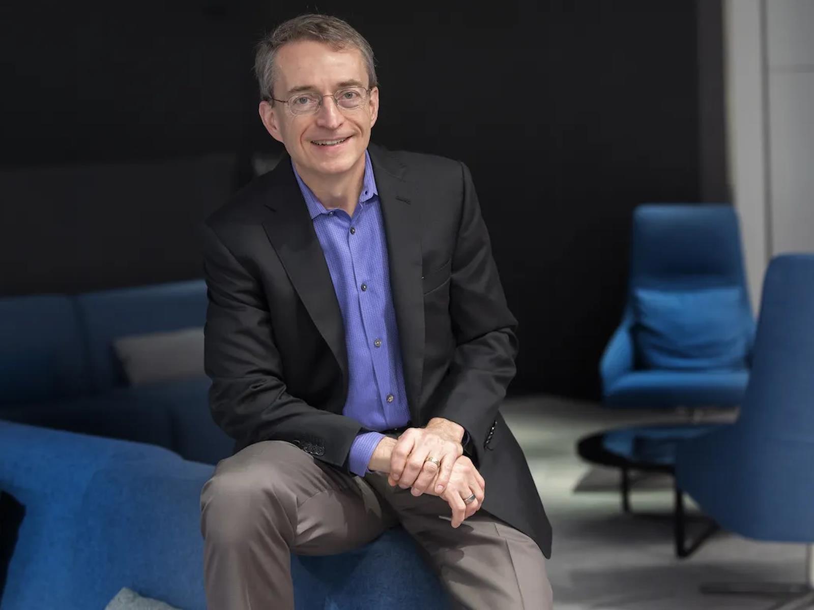 Intel CEO Hints At Stacked Cache On Future CPUs Sometime After Meteor Lake