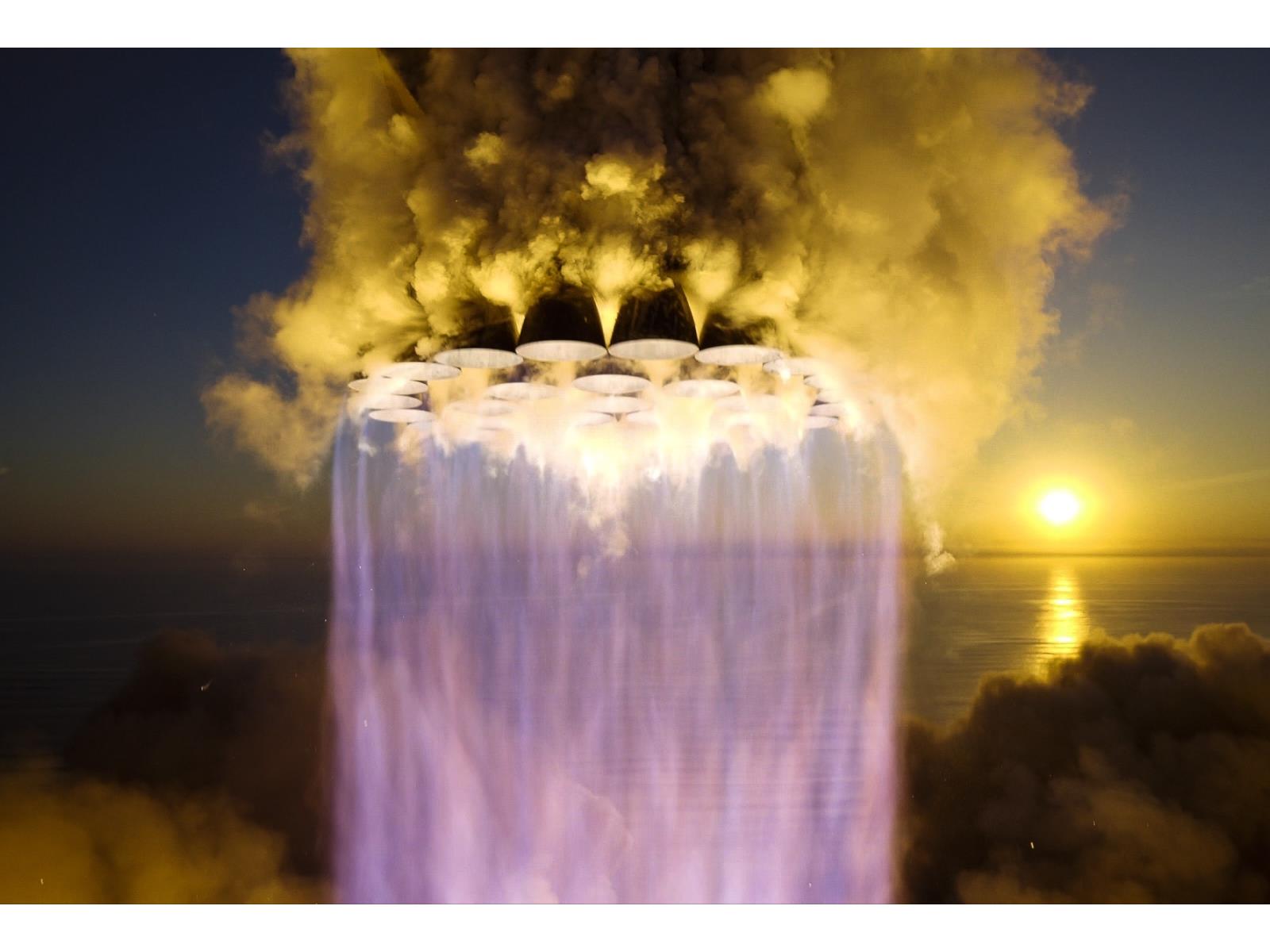Closeup Shots Of SpaceX's Starship Rocket Launch Before It Blew Up Are Stunning
