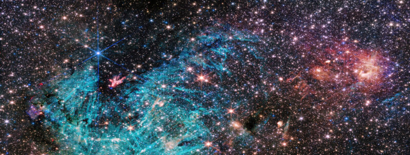A 50-light-years-wide portion of the Milky Way’s dense center.