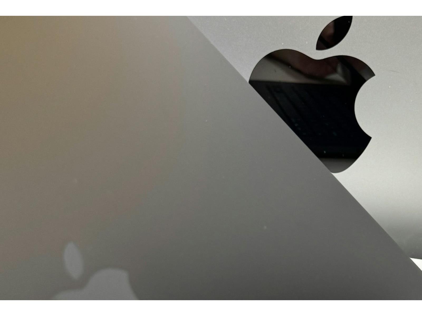 Every iPhone, iPad And Mac User Needs To Grab This Urgent Security Update Right Now