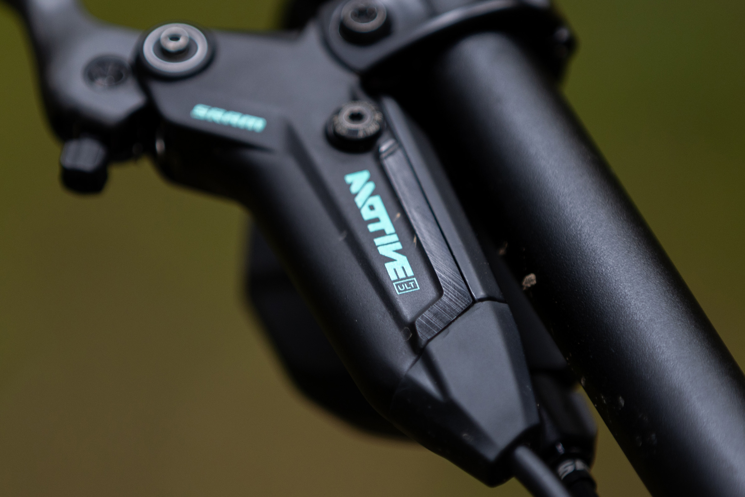 SRAM Motive Ultimate Expert on bike