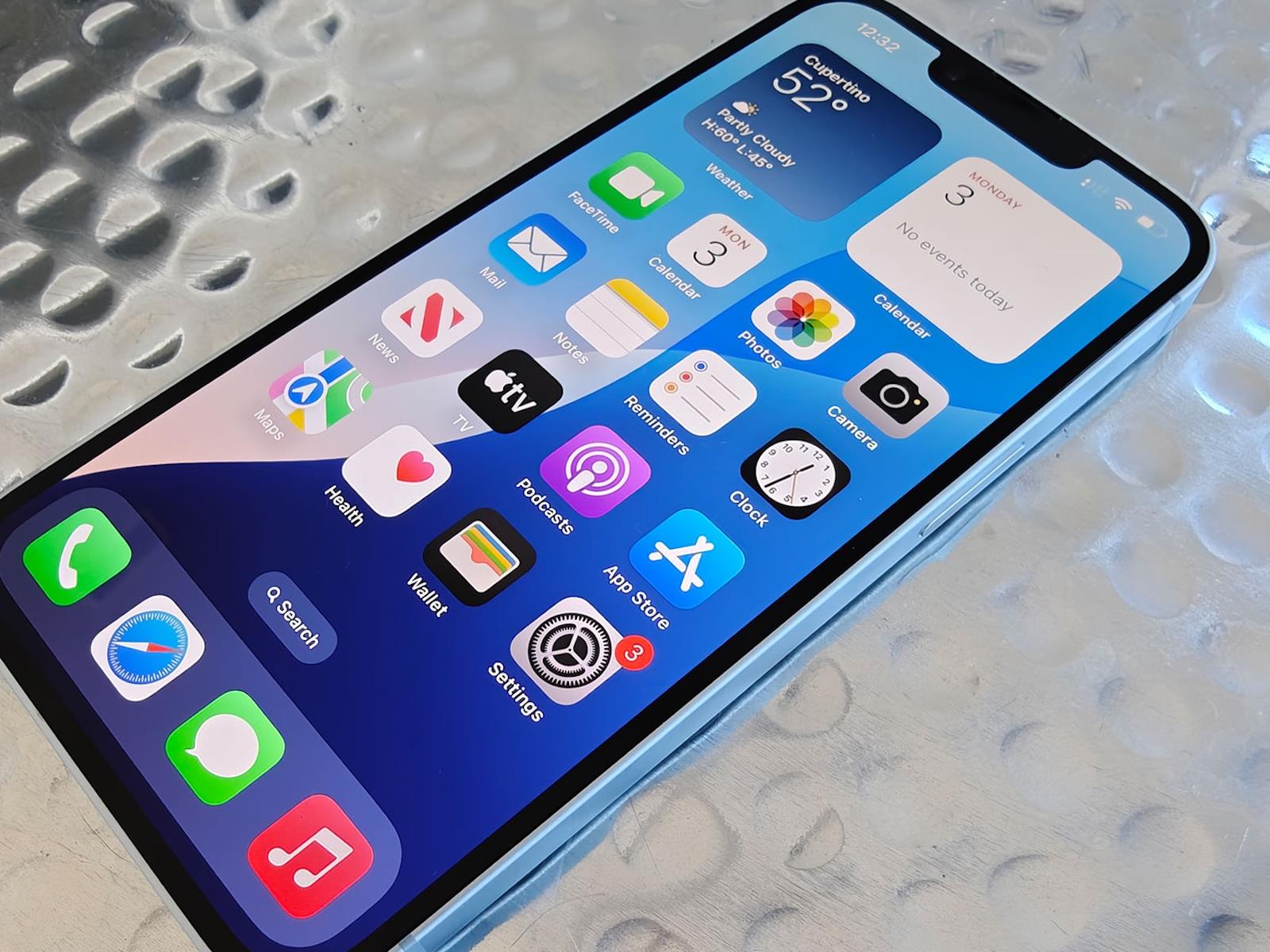 iPhone 16e Vs Android Phones: Benchmark Showdown, Testing Apple's Mettle