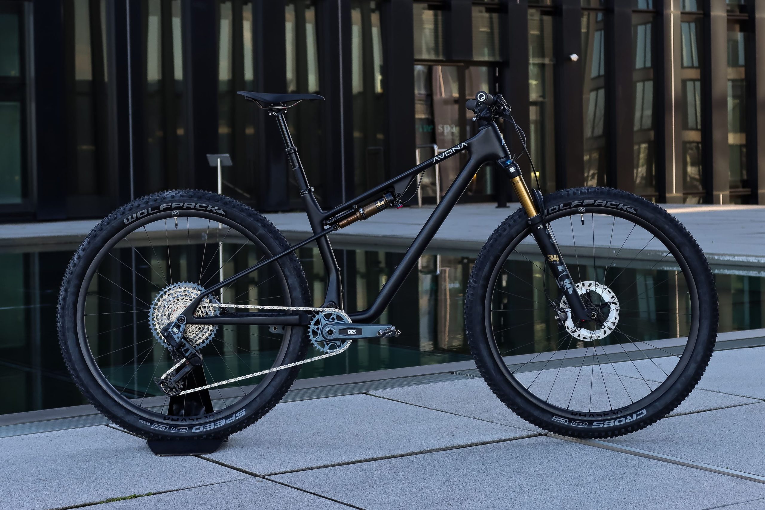 Avona Silva mountain bike