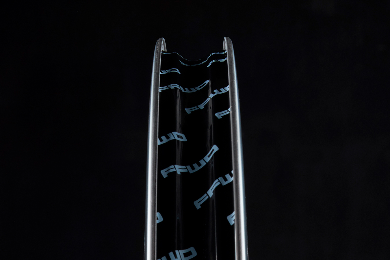 FFWD RYOT 23mm hooked rim