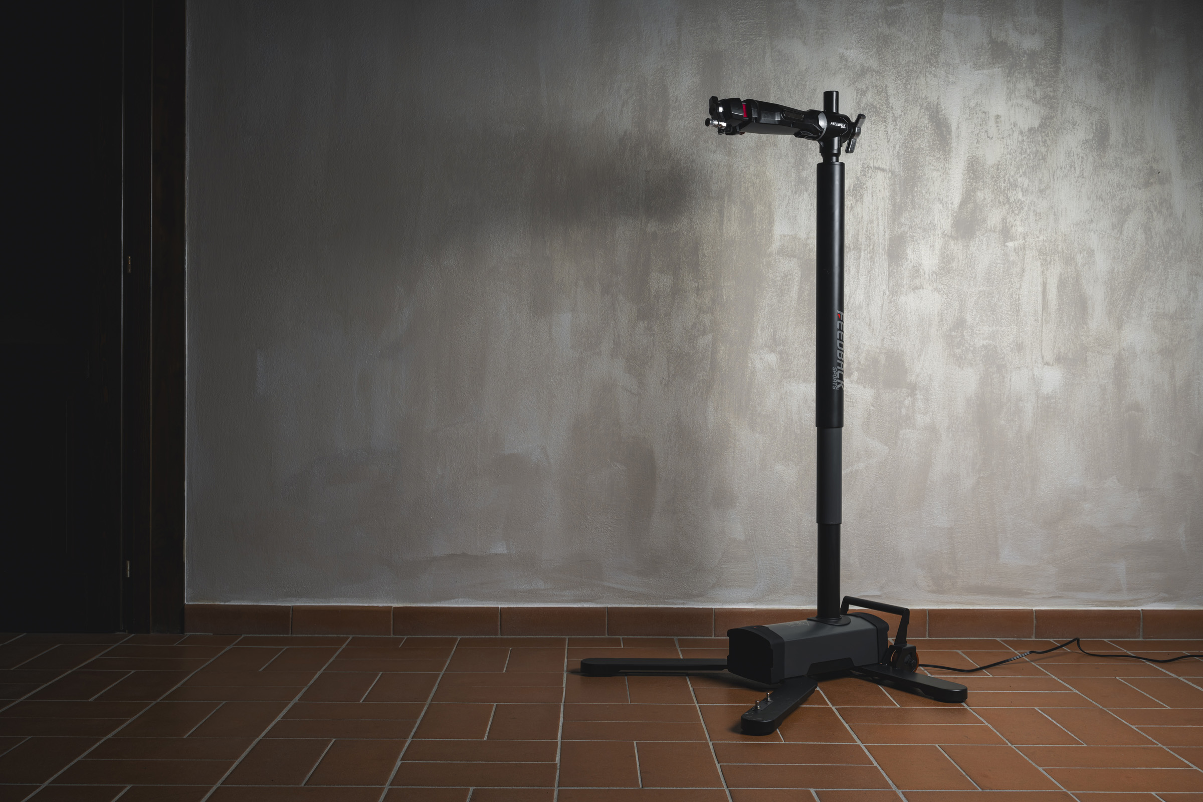 Feedback Sports Pro E Lift electric bike repair stand