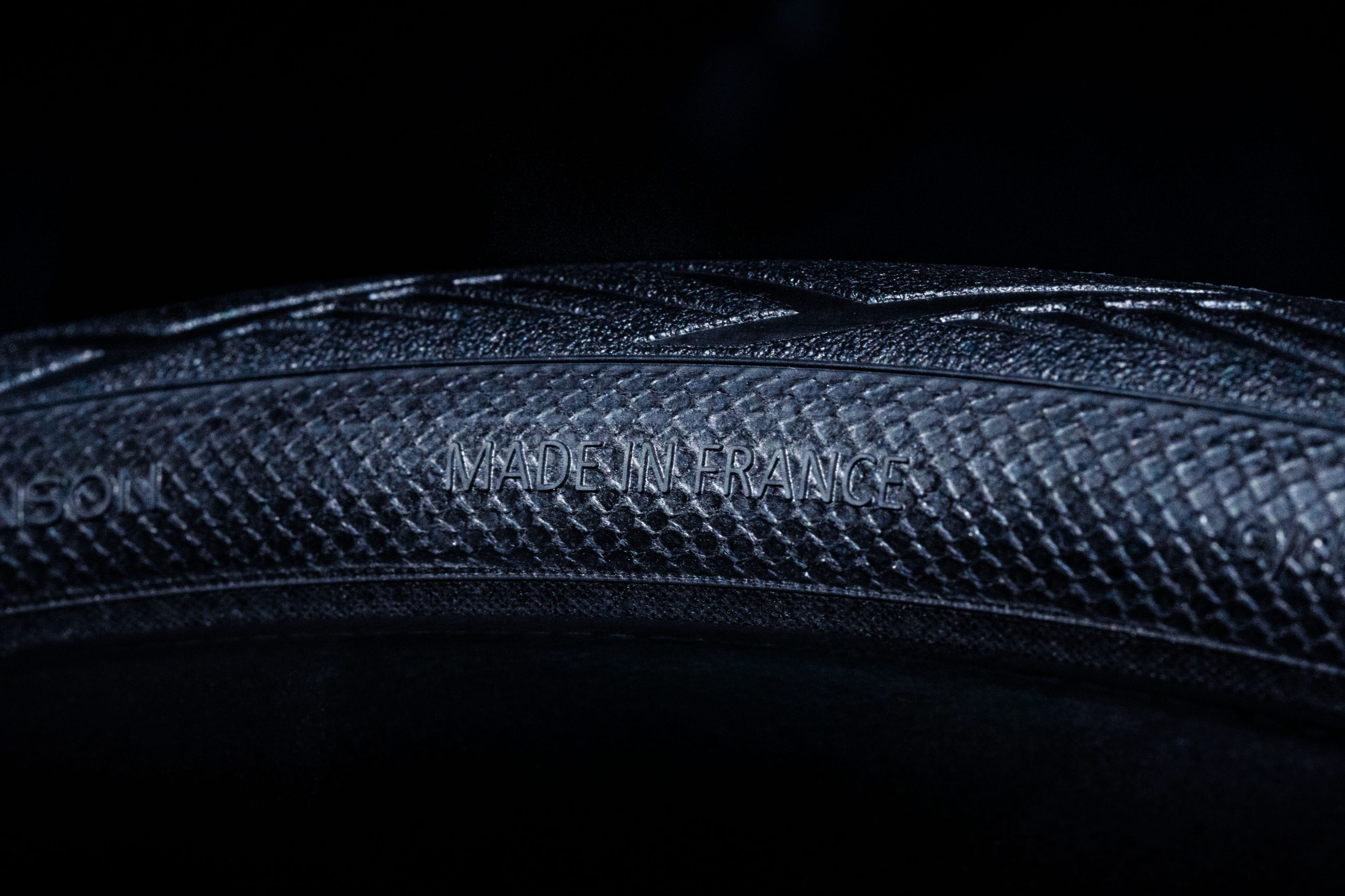 Hutchinson Blackbird All Season