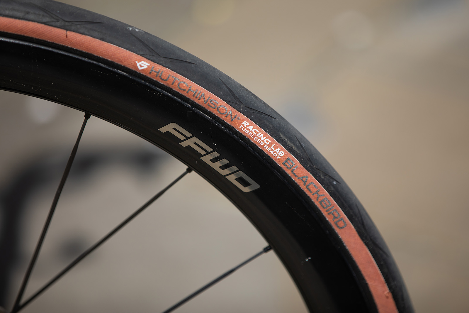 Hutchinson Blackbird Racing Lab TLR road tyre