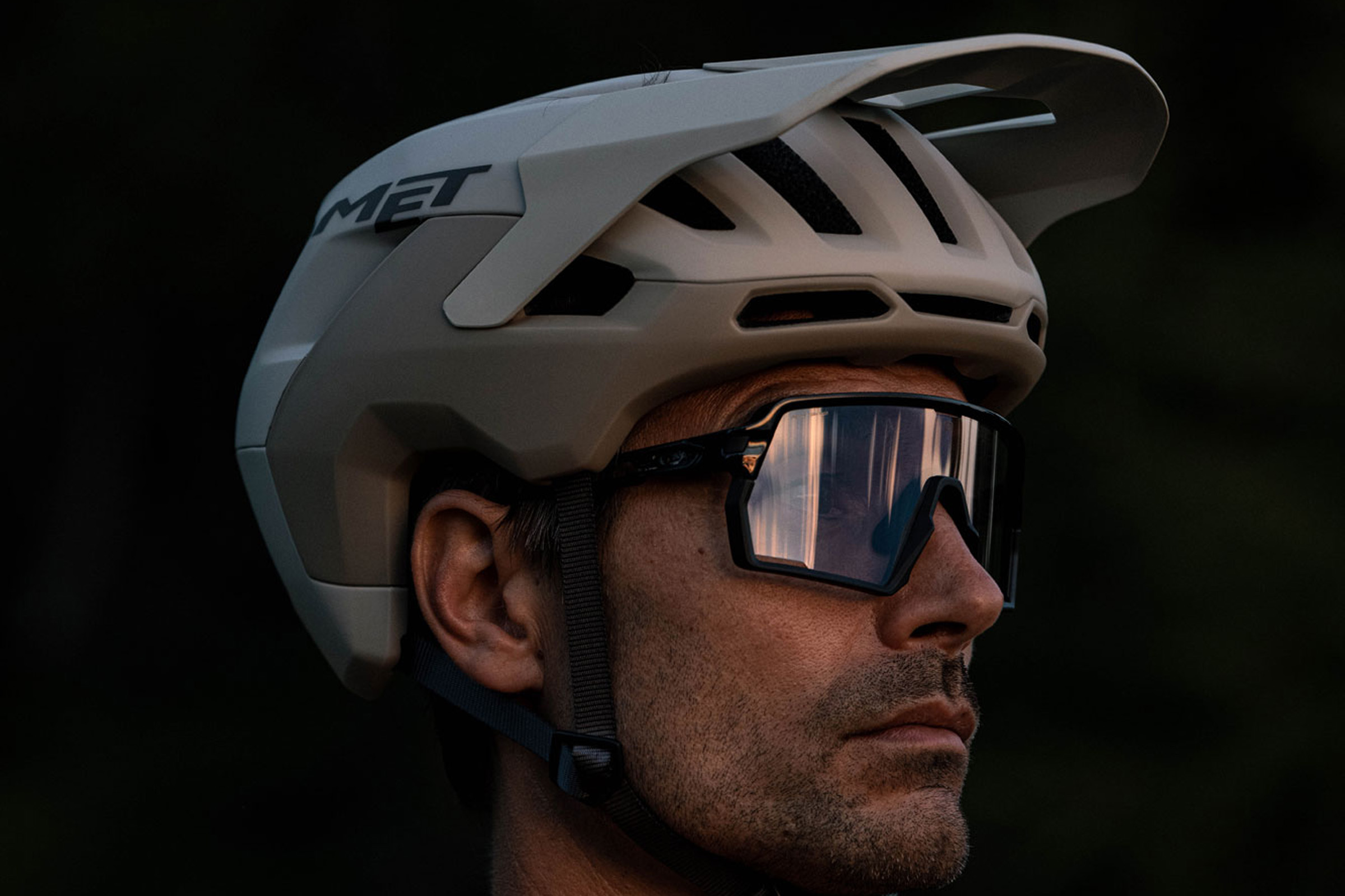MET Revo open face mountain bike helmet
