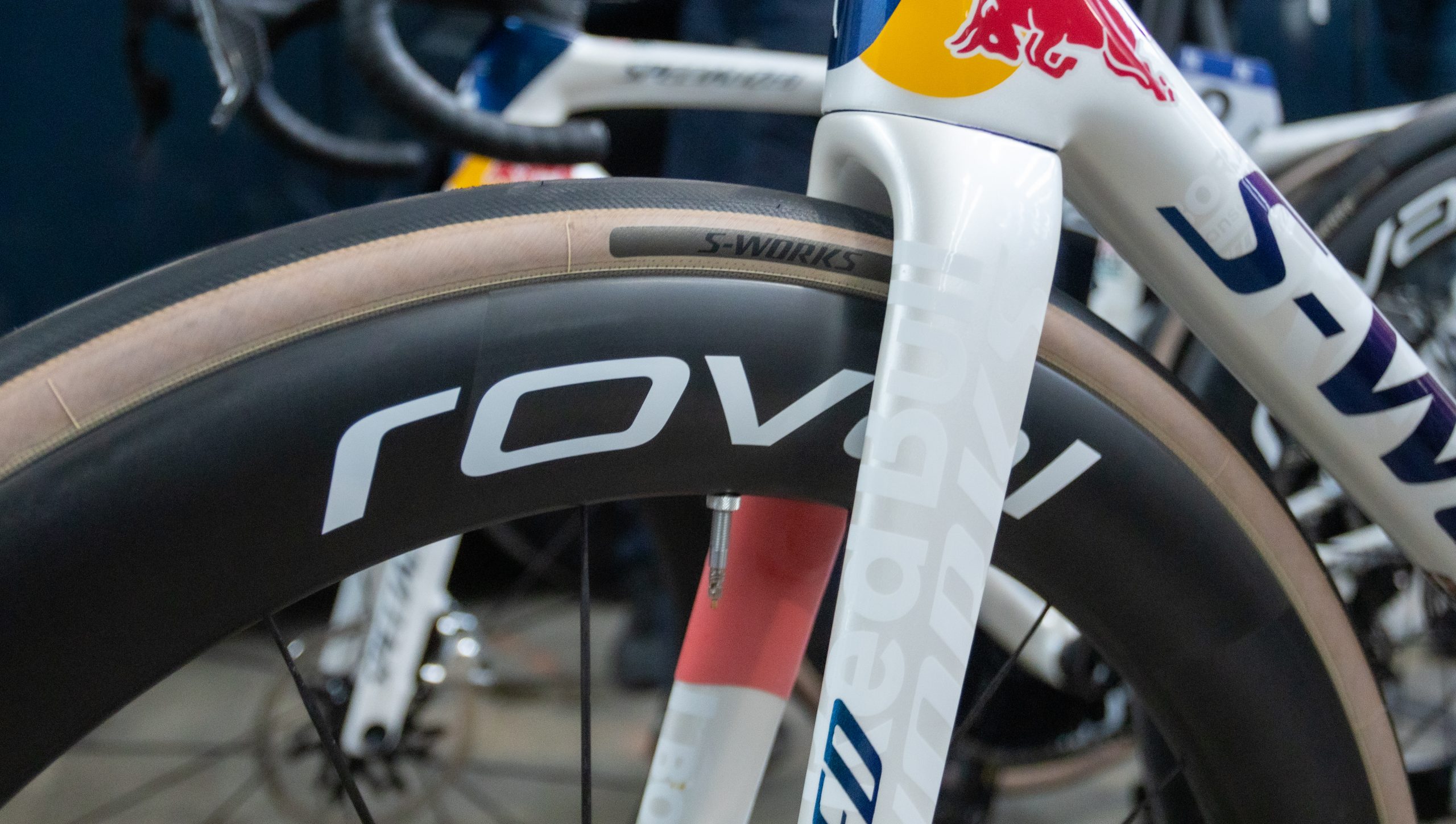 New Specialised tubeless tyre on Roval wheel