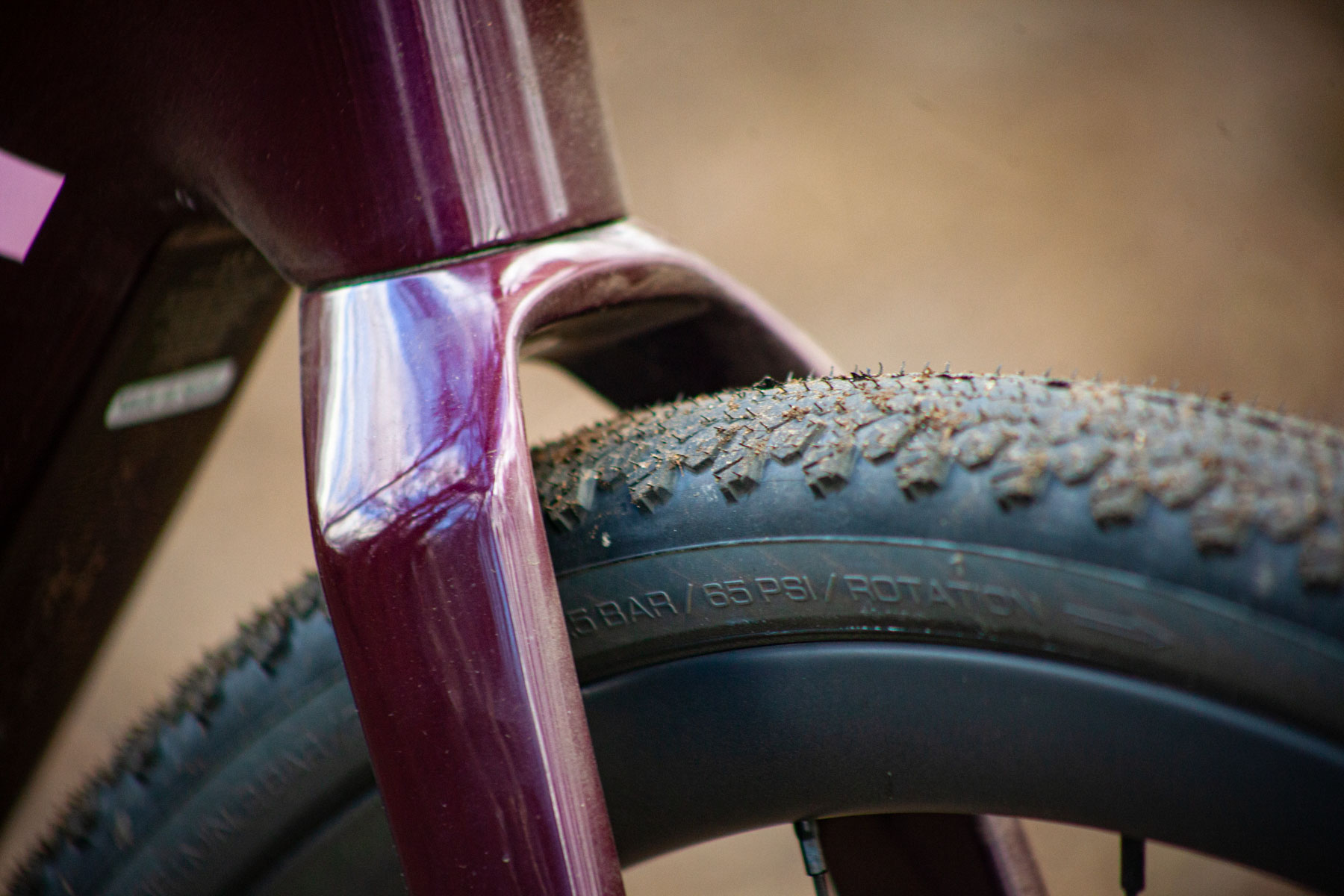 Denna fork tyre clearance