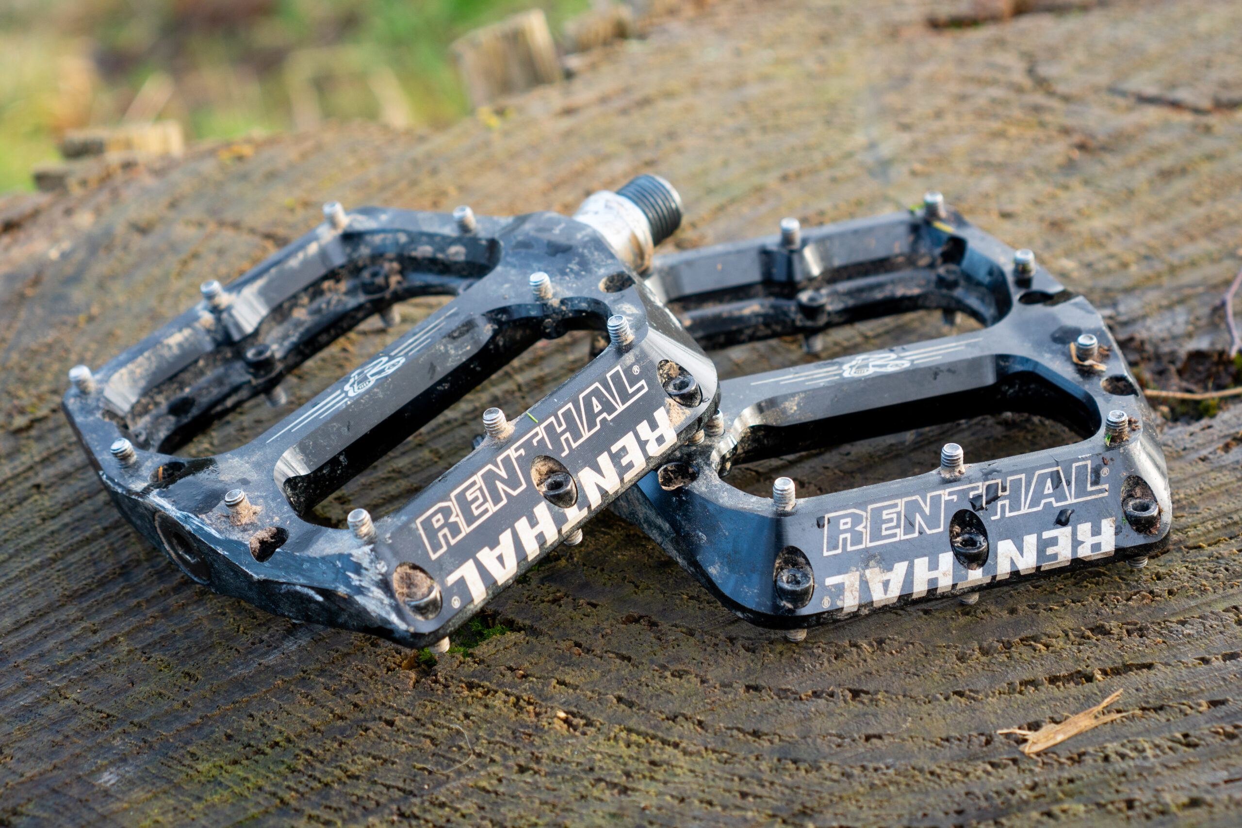 Renthal Revo-F flat mountain bike pedals
