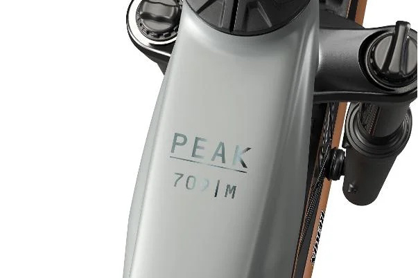 Top tube detail reading 'Peak 709' of Lidl Crivit Peak 709 electric mountain bike.