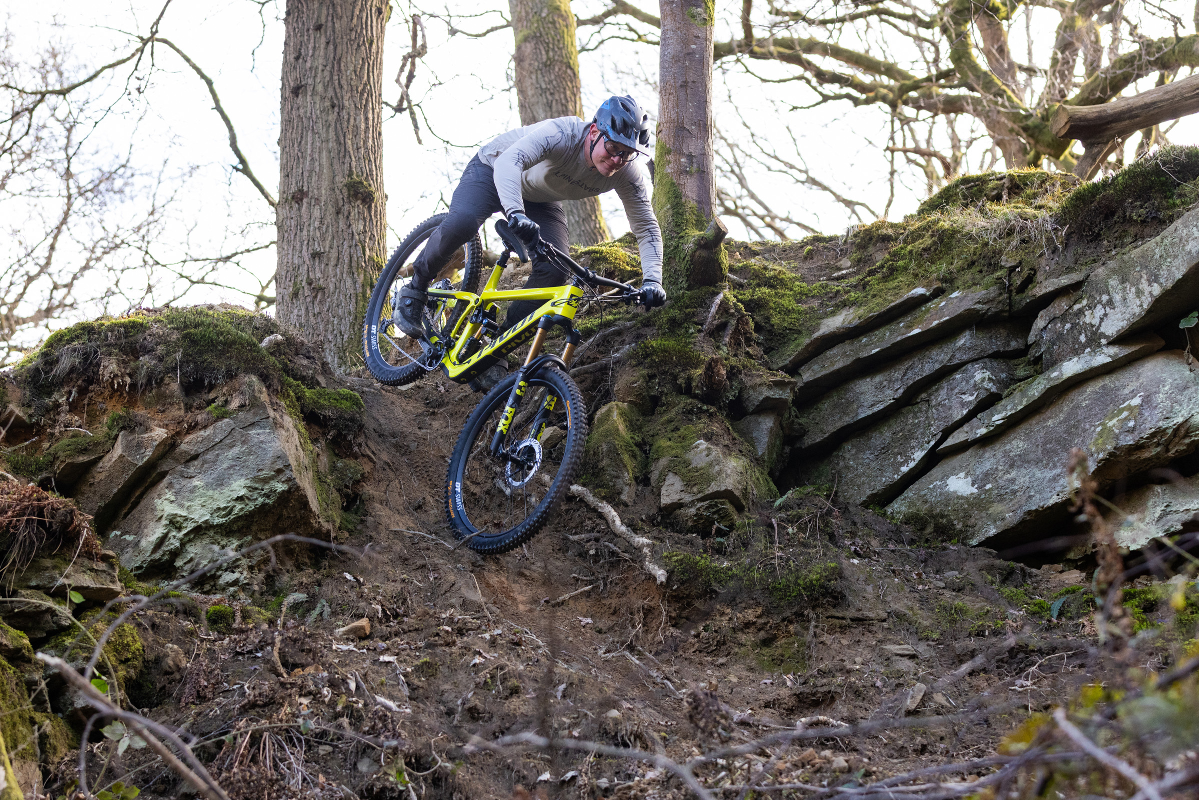 Pivot Firebird on rocky woodland trail
