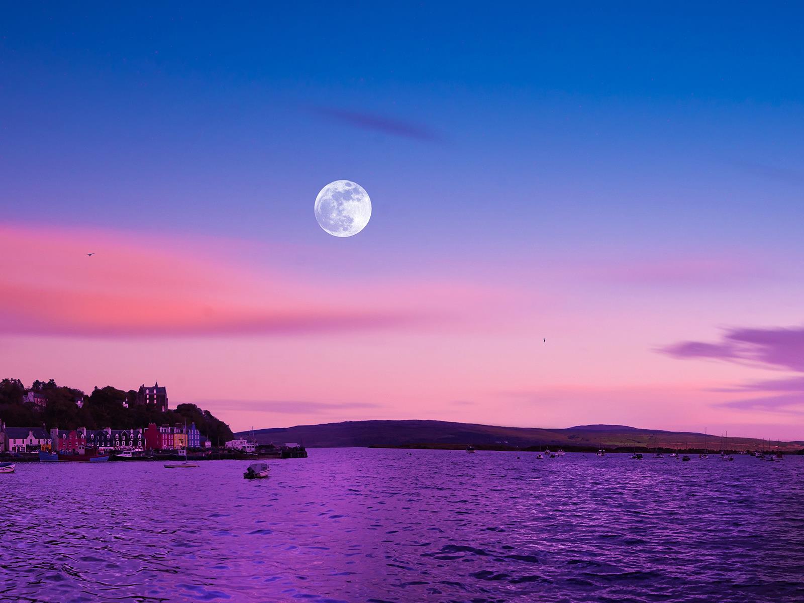 April's Full Pink Moon Is Coming And Here's How To Catch It