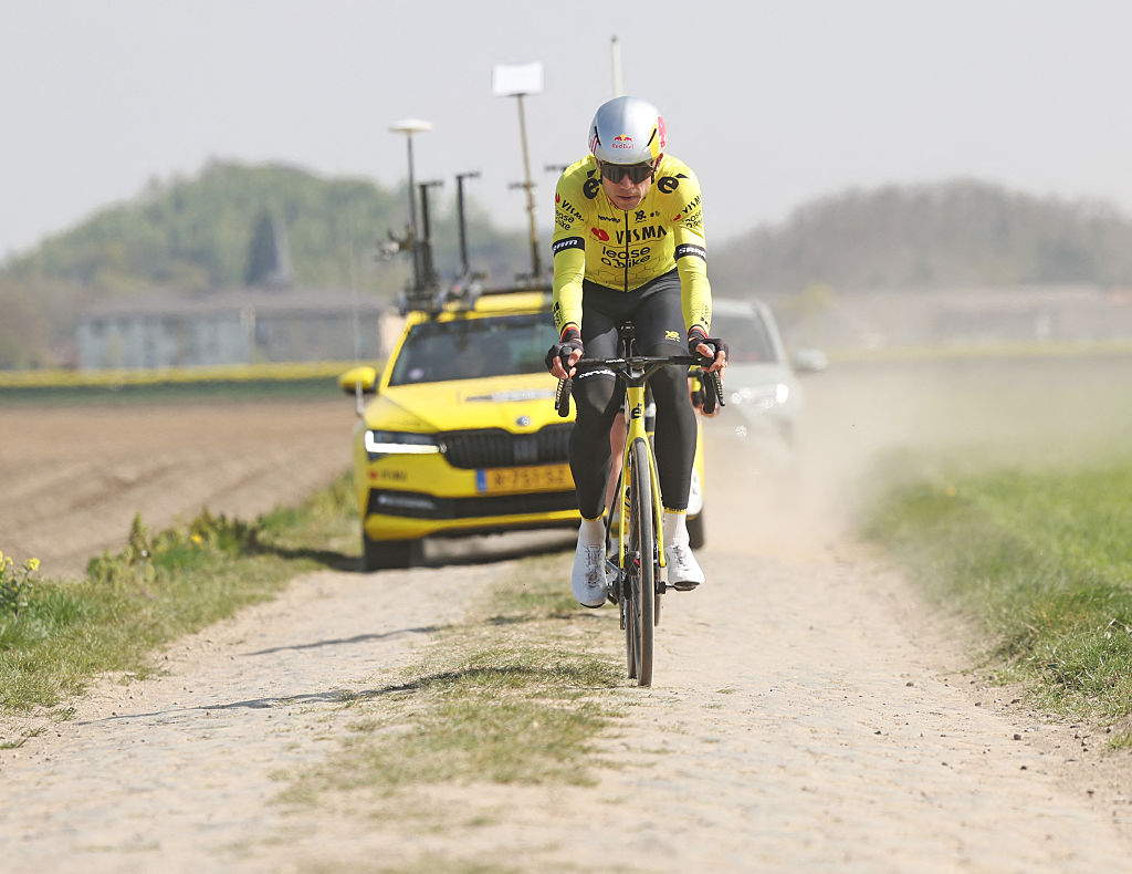 Wout van Aert using the Gravaa tyre pressure system for a Paris-Roubaix recce