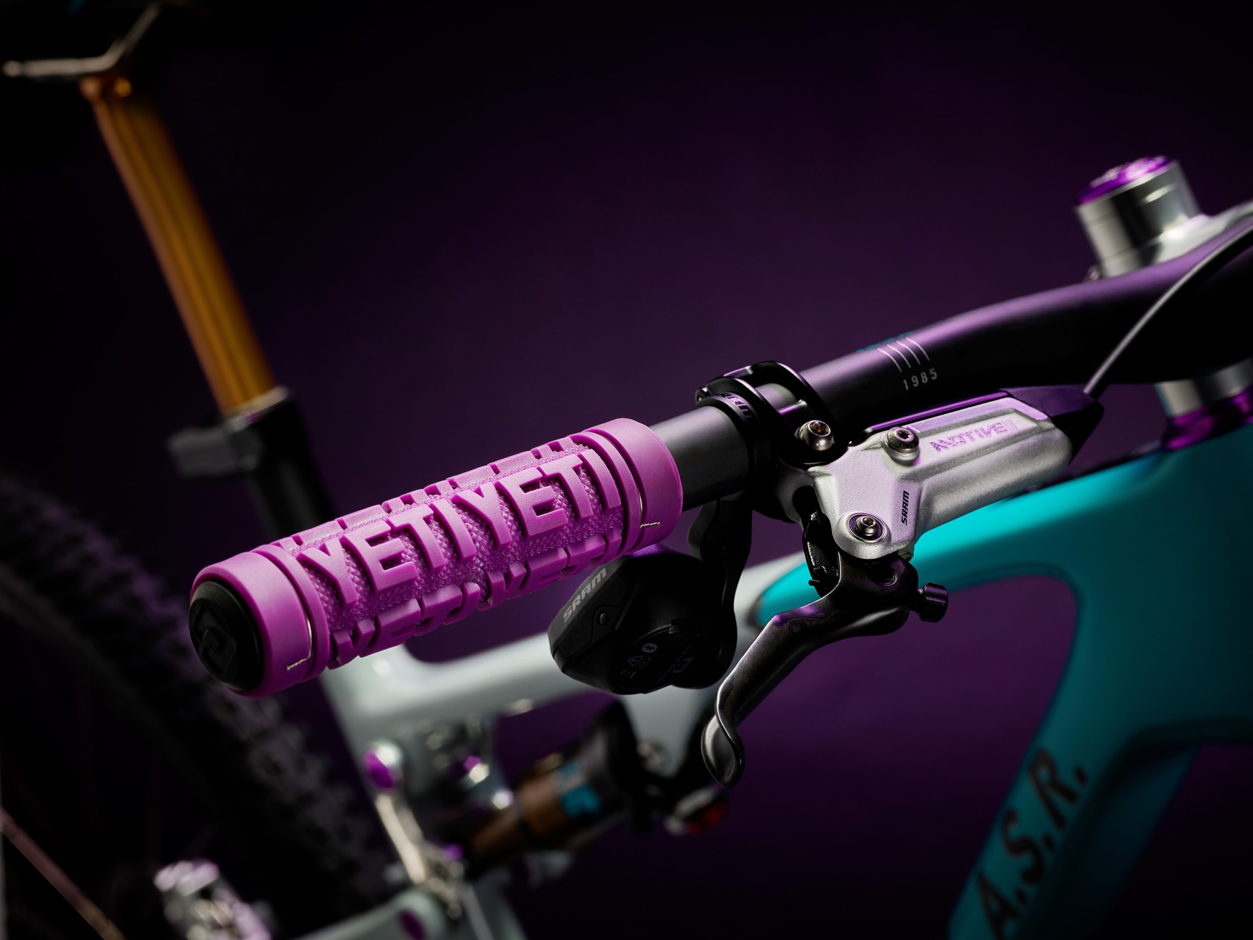 Yeti 40th Anniversary ASR with ODI Yeti grips