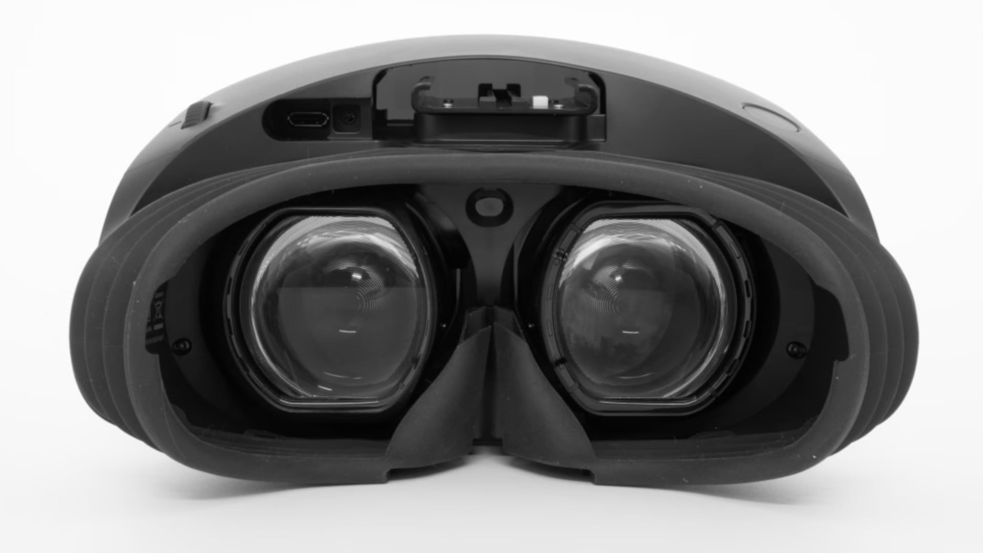 View of the installed prescription inserts on the lenses of the PSVR 2.