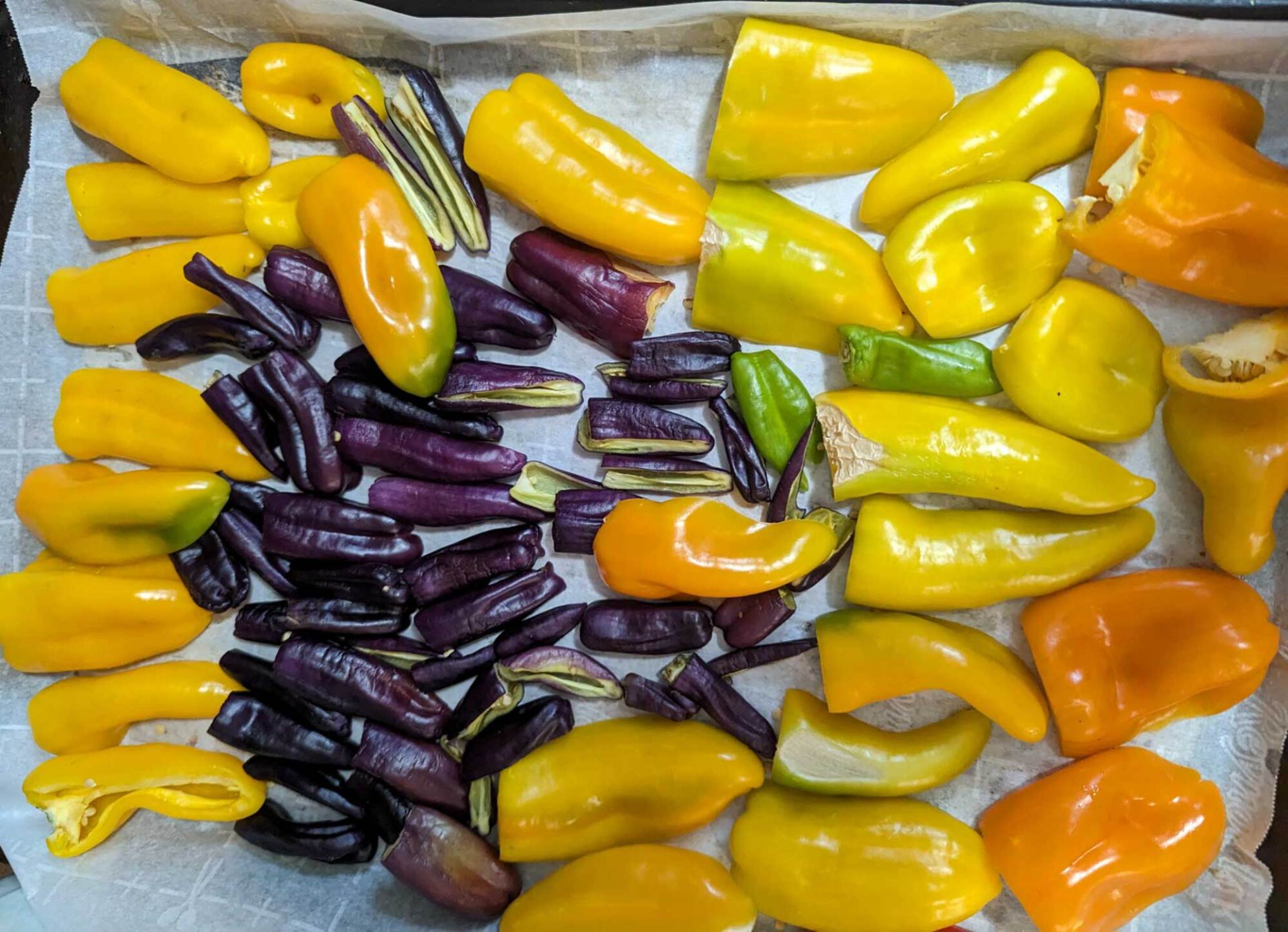 Snacking peppers on a tray
