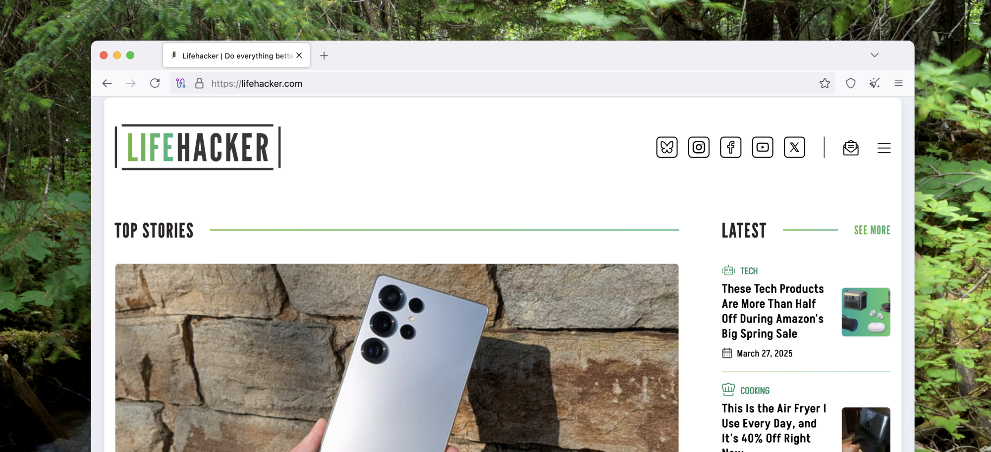 The Tor browser, running on a Mac, opened to Lifehacker
