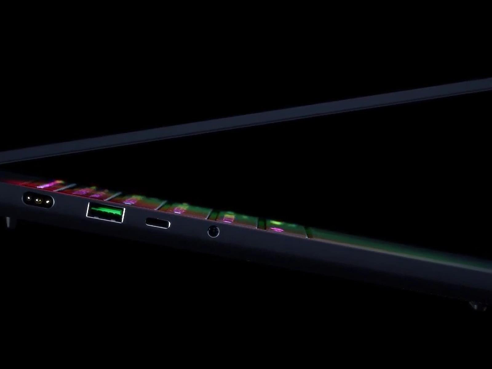 Razer Blade 14 OLED Laptop Hones Its Edge In A Thinner Profile, Up To An RTX 5070