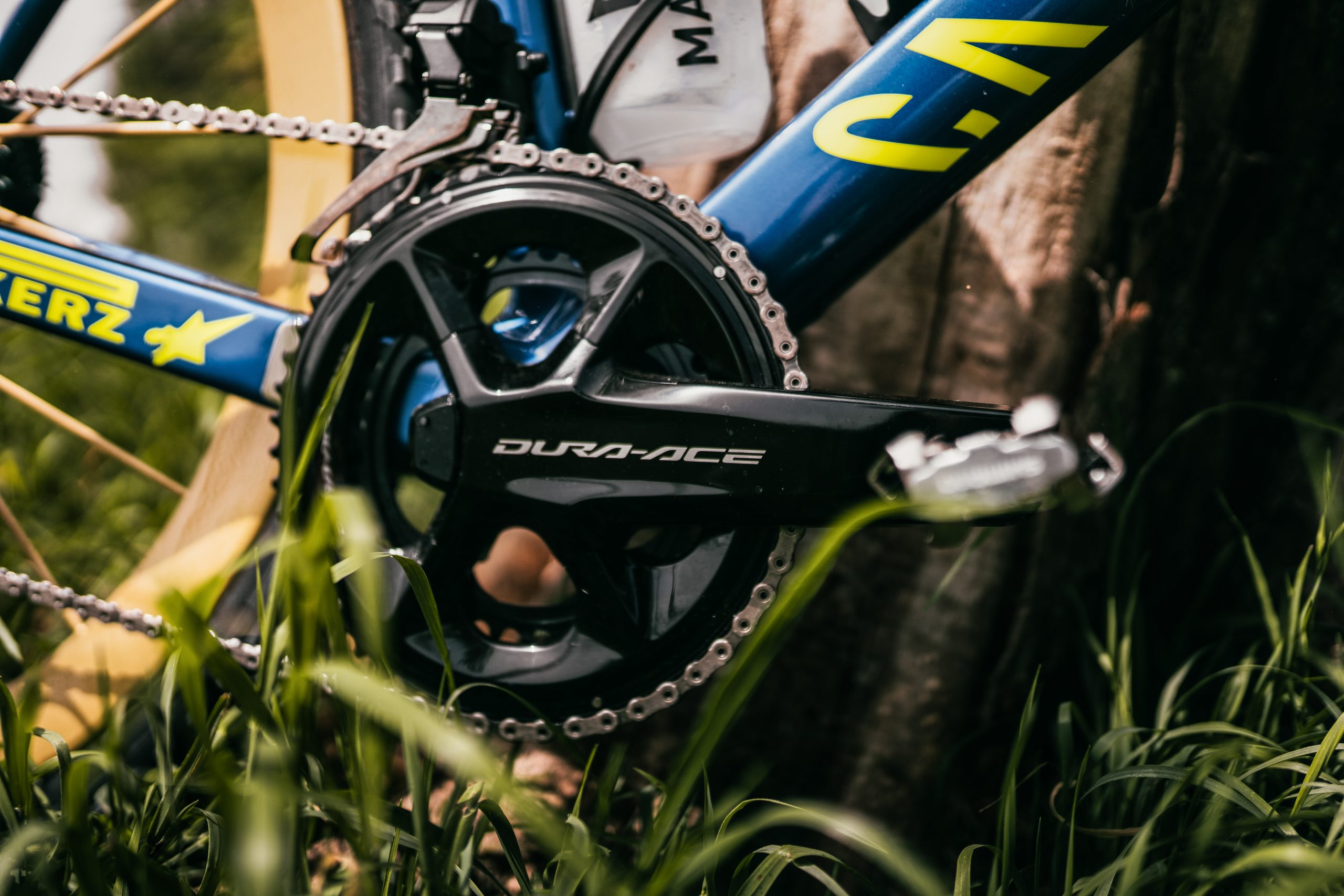 Shimano Dura-Ace chainset on Canyon gravel bike.