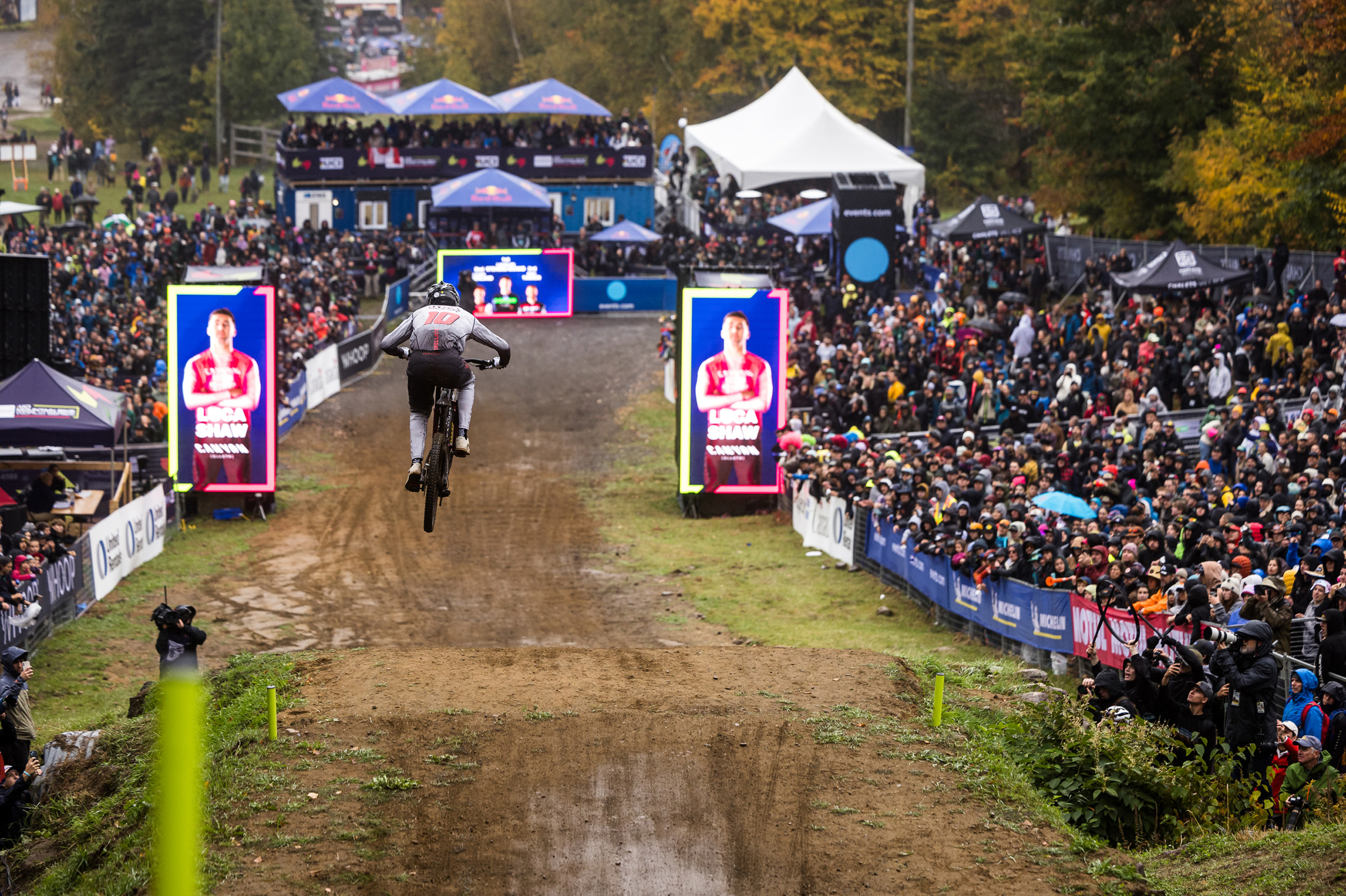 Canyon Sender CFR downhill bike ridden by Troy Brosnan at the 2024 Mont-Sainte-Anne DH World Cup