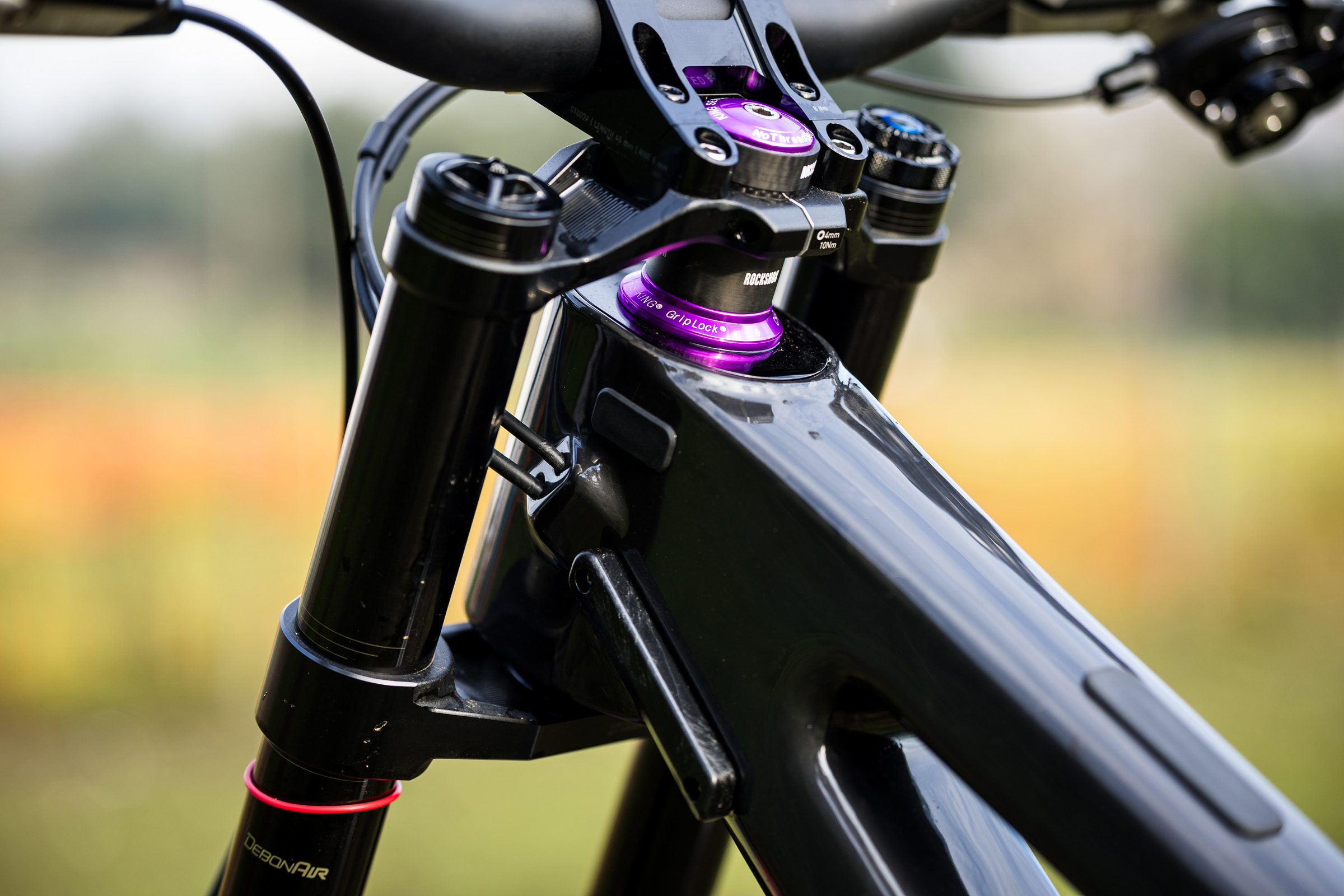 Canyon Sender CFR downhill bike