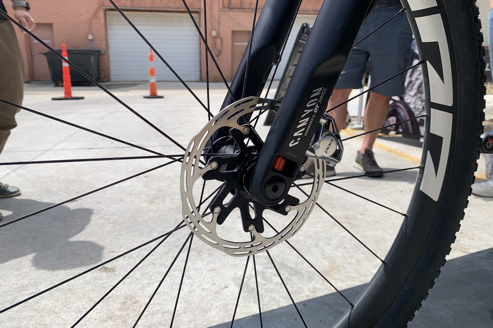 Bottom of Dt Swiss Canyon F 132 One fork.