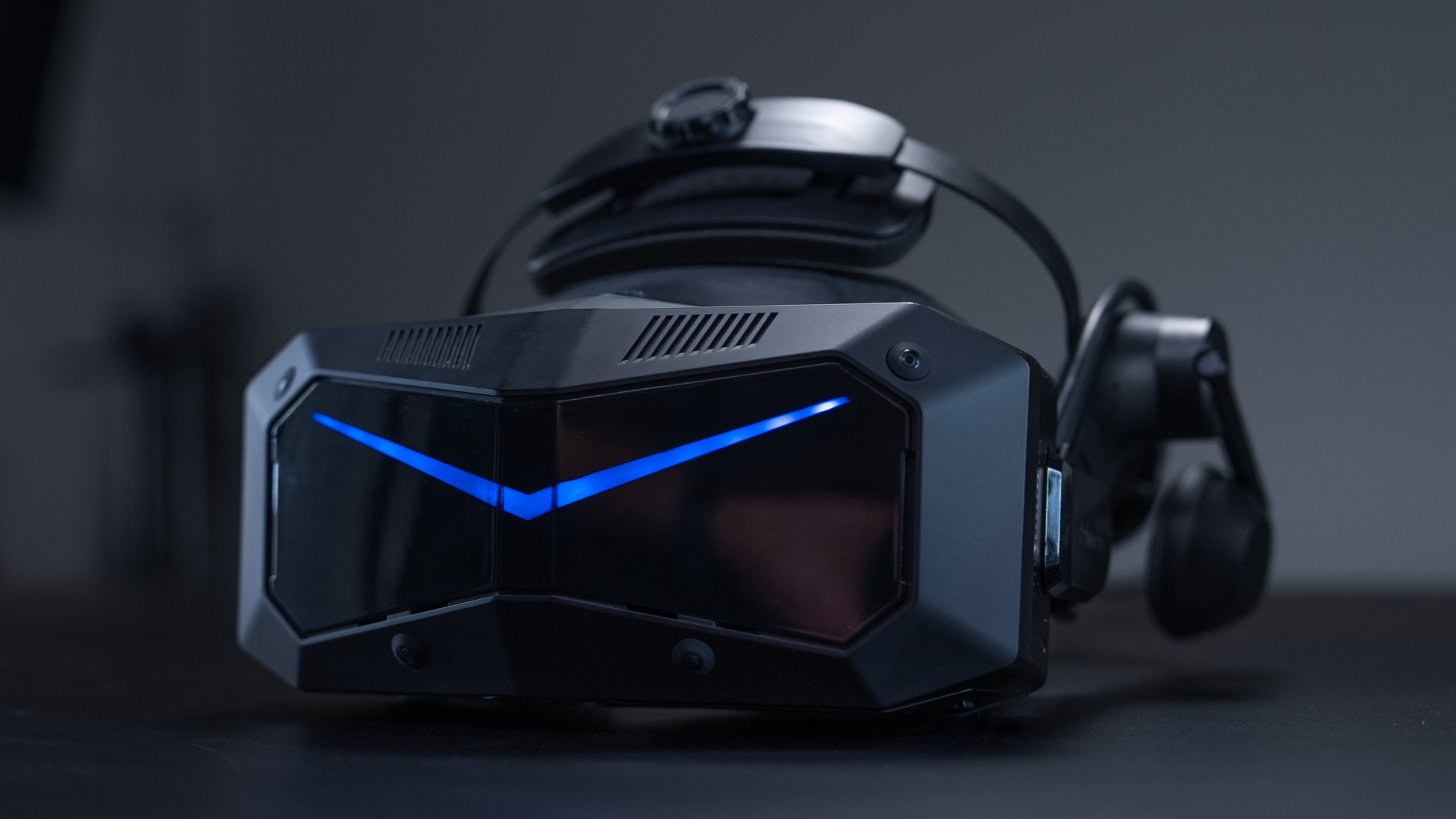 The black Pimax Crystal Super VR headset from the front.