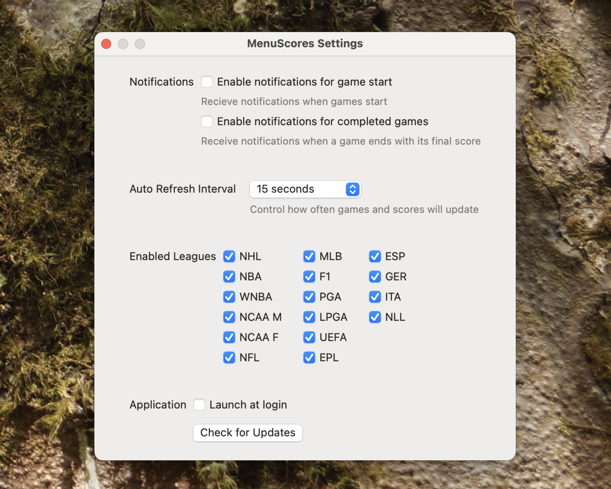 The settings screen for MenuScores, which includes the option to enable or disable notifications, how frequently scores should refresh, which leagues you want to see, and whether the application should start up at boot.