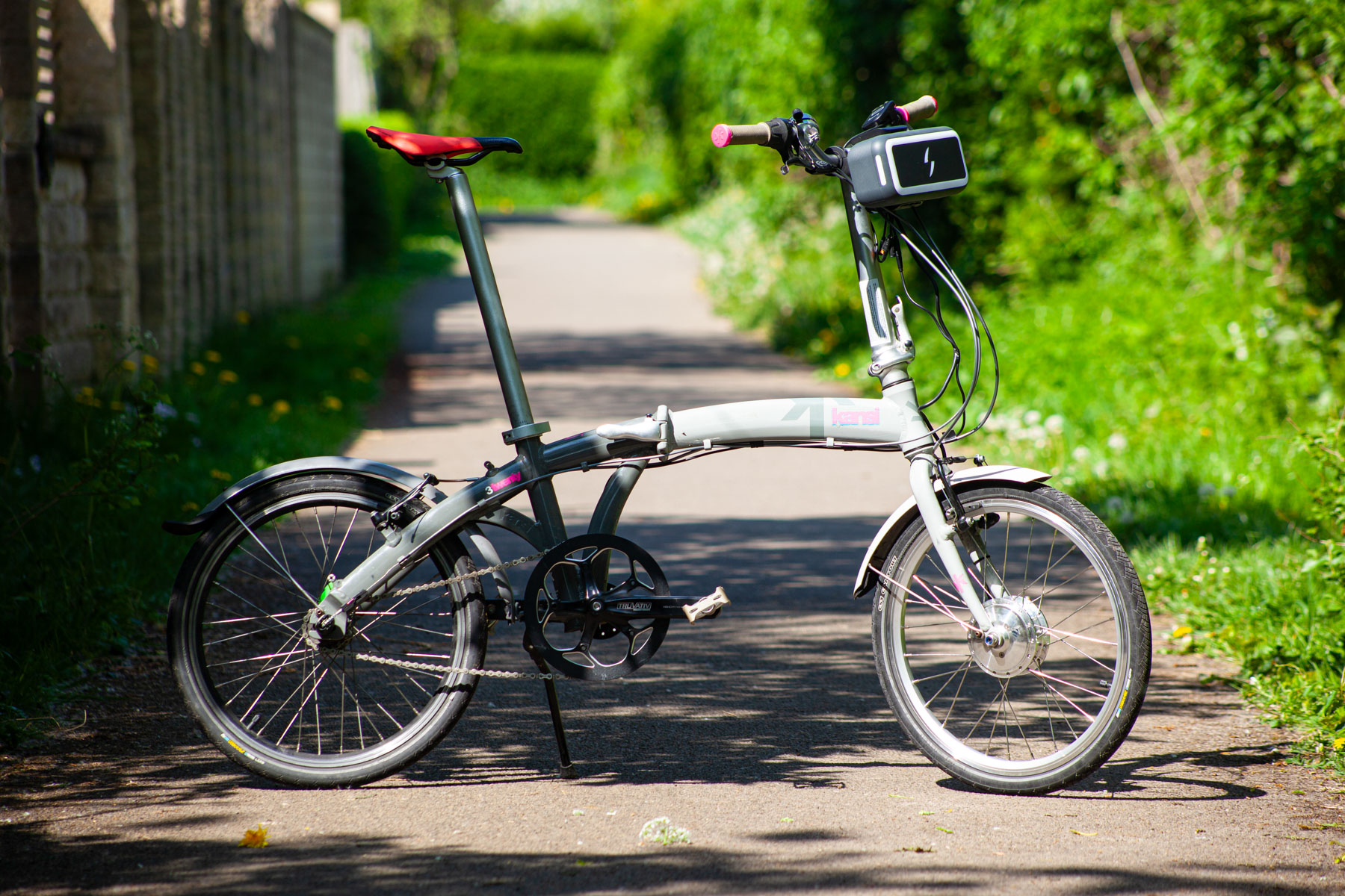 Swytch Max  kit fitted to a folding bike