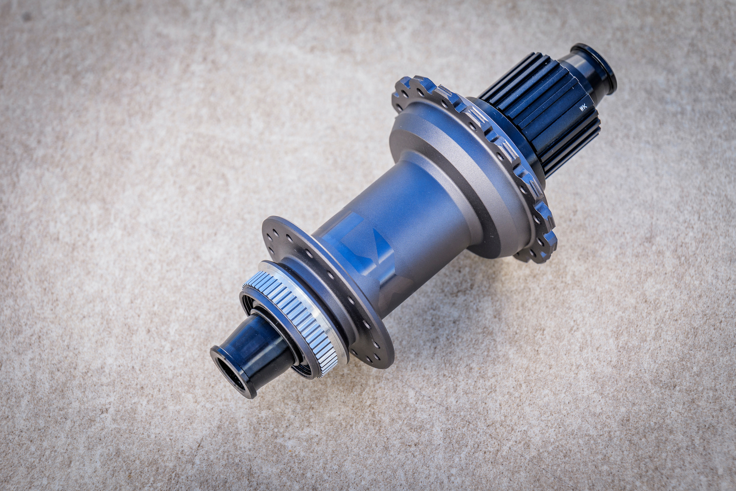 Shimano XTR hub