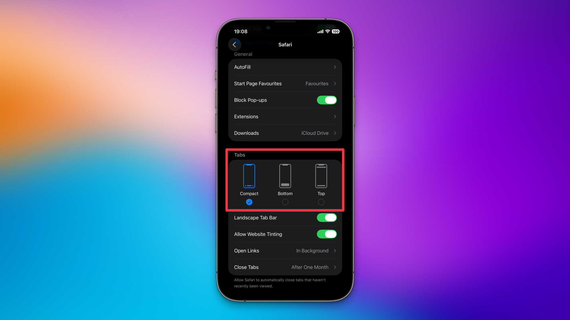 Changing the Safari tab bar layout in iOS 26 Settings.