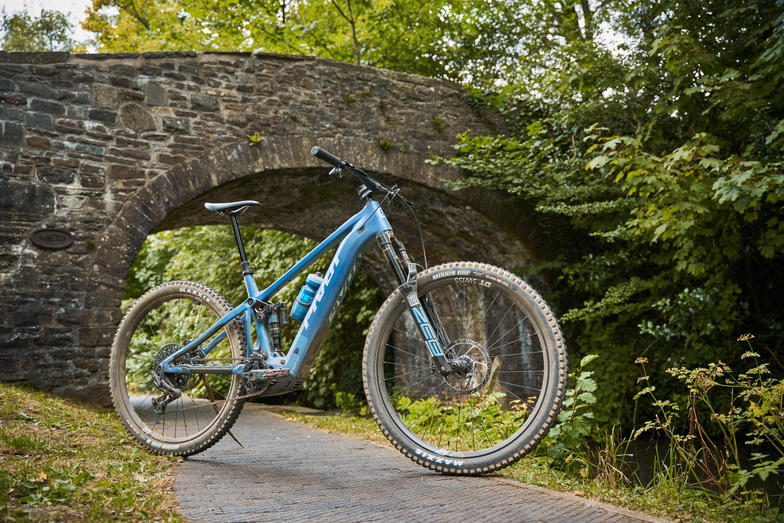 Pivot Shuttle AM 3