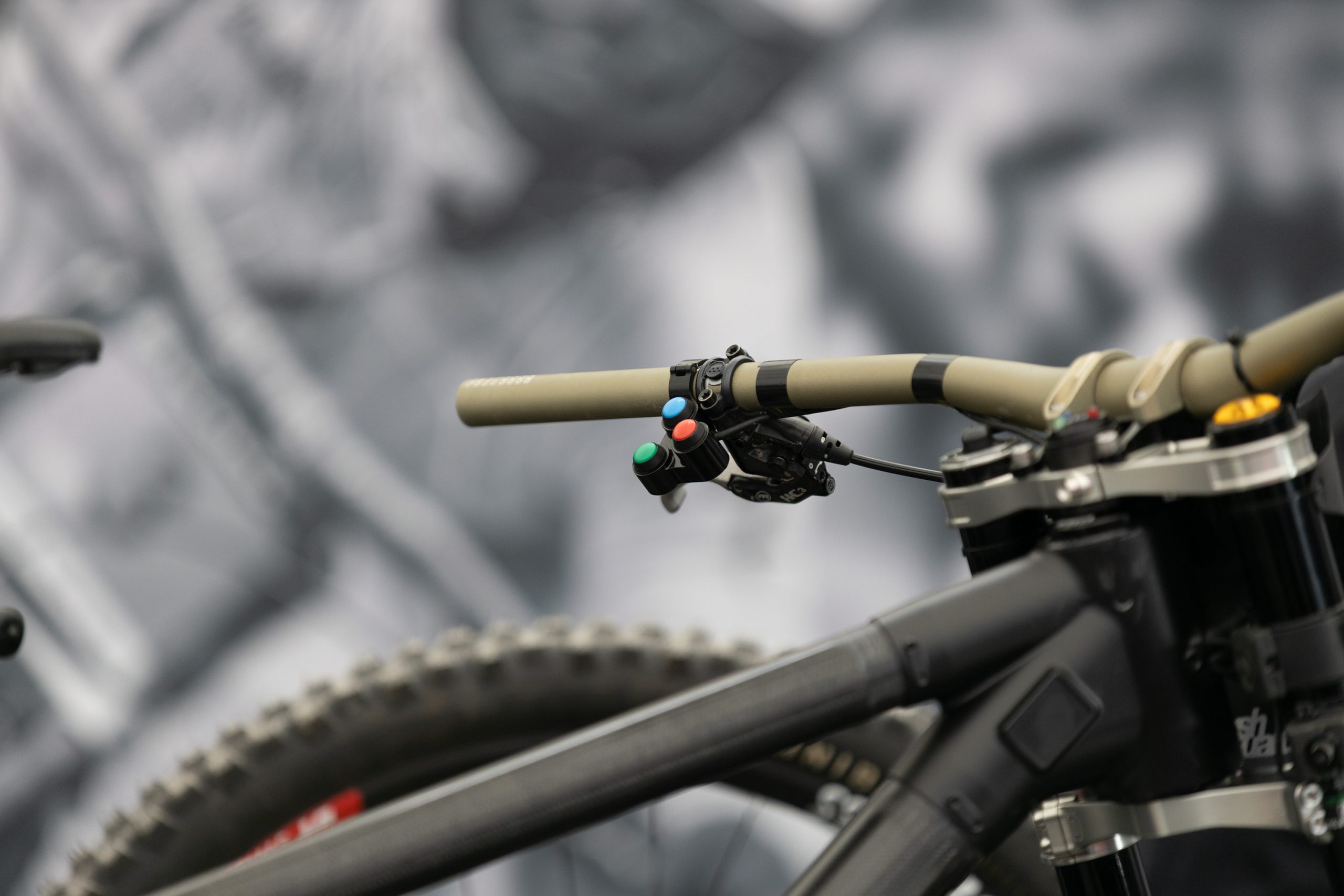 Prototype Specialized Demo with shock buttons