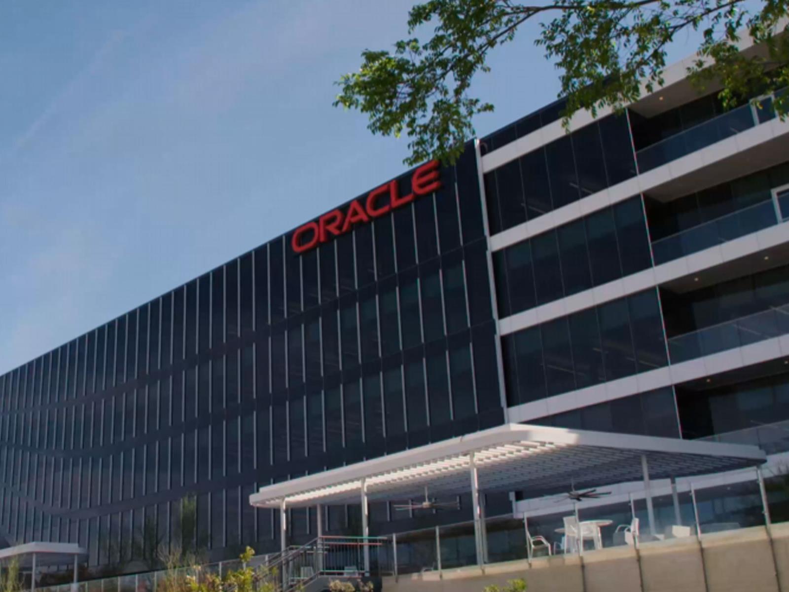 Oracle Stock Pops On Historic Gain From Cloud Demand, Flirts With $1 Trillion Market Cap
