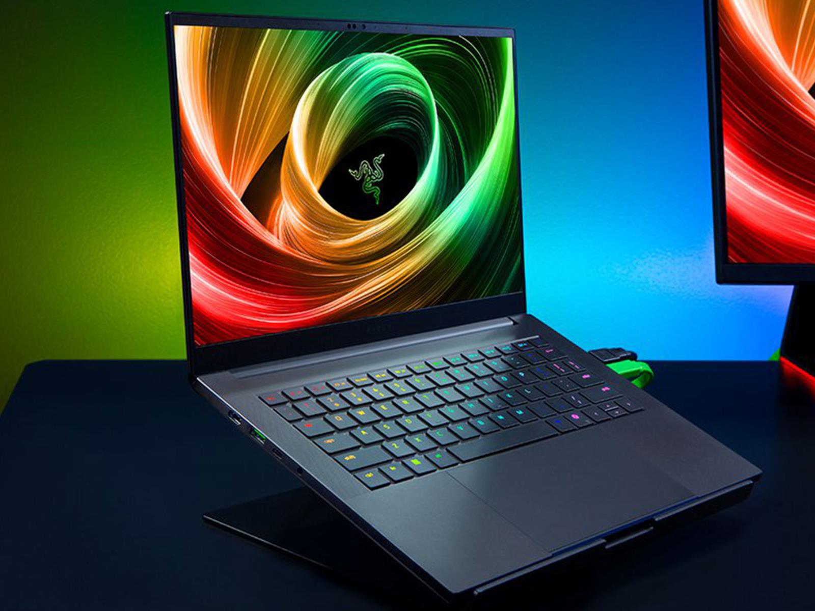 Razer Blade 14 Gaming Laptop With RTX 50 Gets A Sharp $700 Discount