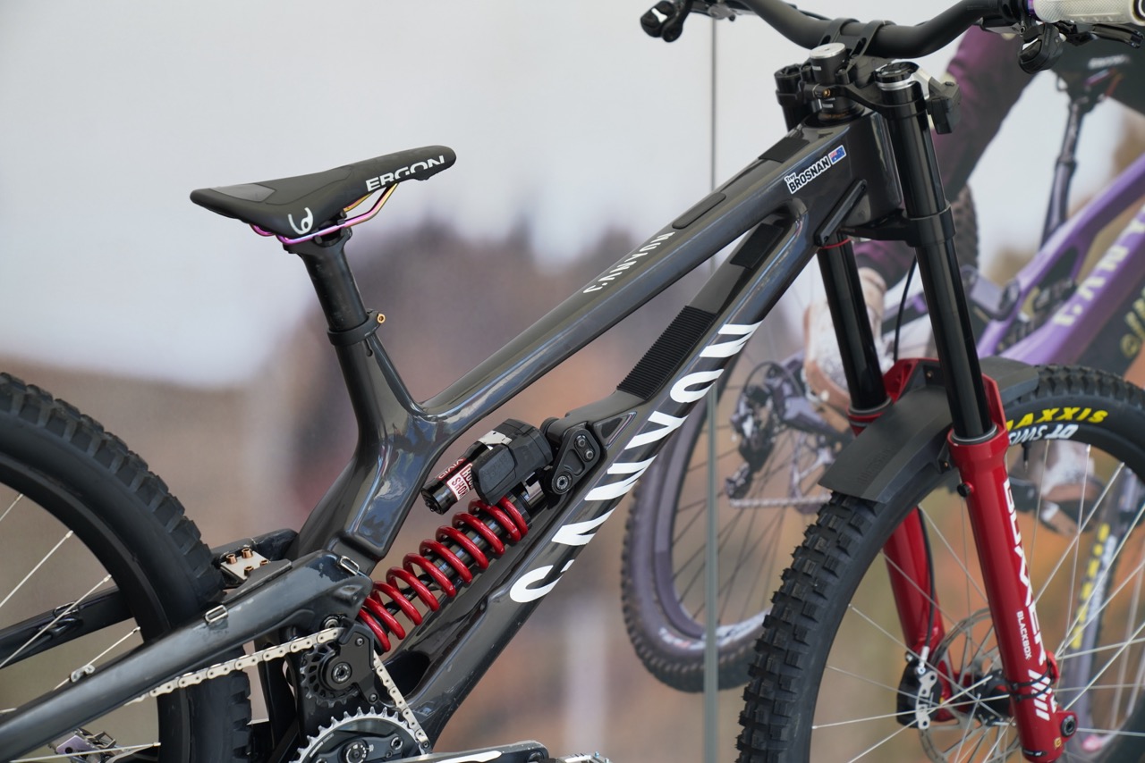 RockShox Vivid FlightAttendant on Troy Brosnan's Sender